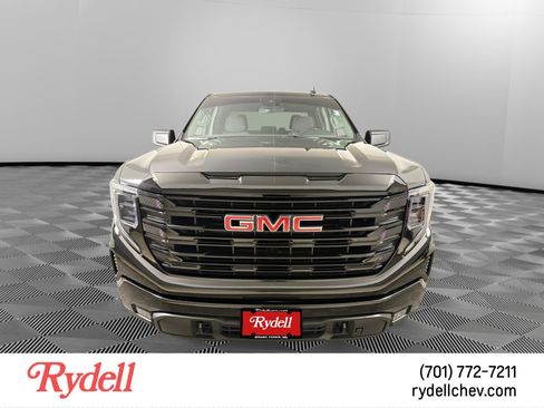 Used 2025 GMC Sierra 1500 Elevation AWD/4WD image 8