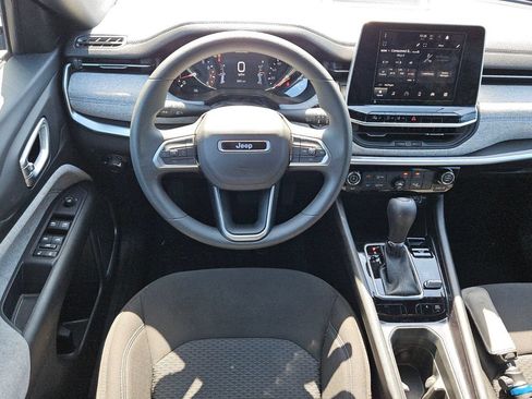 Used 2025 Jeep Compass Sport AWD/4WD image 12