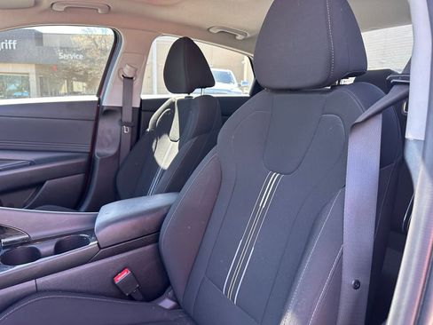 Used 2024 Hyundai Elantra SEL w/ Convenience Package image 15