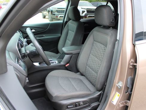 Used 2018 Chevrolet Equinox LT FWD image 11