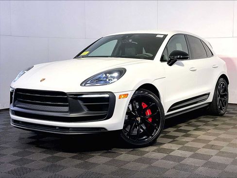 Certified 2022 Porsche Macan GTS AWD/4WD image 1