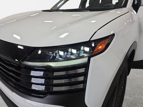 New 2026 Nissan Kicks S image 30