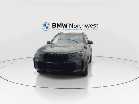 New 2026 BMW X5 xDrive40i w/ M Sport Package AWD/4WD image 8