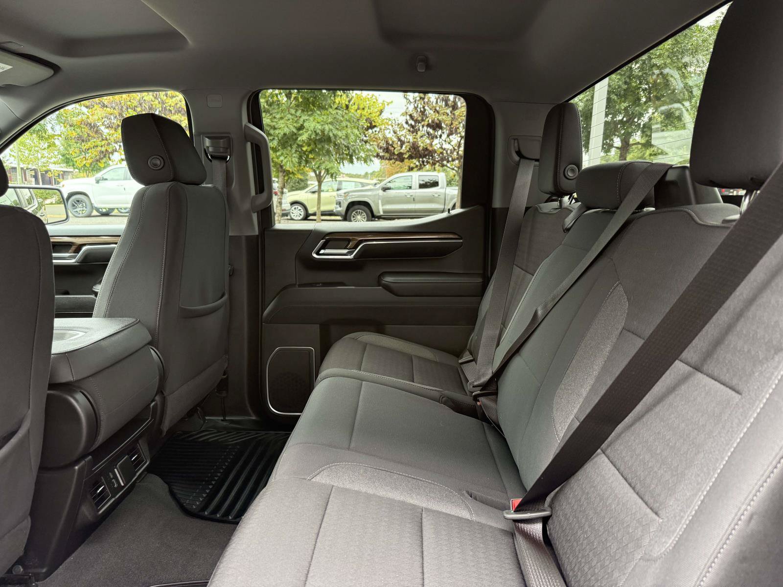 Certified 2023 Chevrolet Silverado 1500 LT AWD/4WD image 16