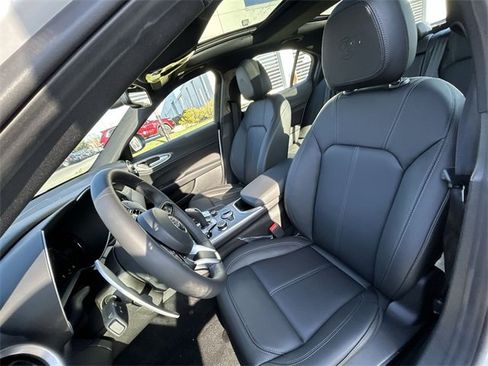 New 2025 Alfa Romeo Giulia AWD w/ Driving Assist Package image 11