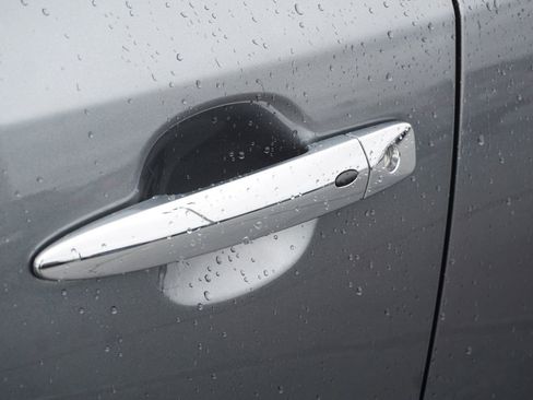 Certified 2023 Nissan Leaf SV Plus image 13