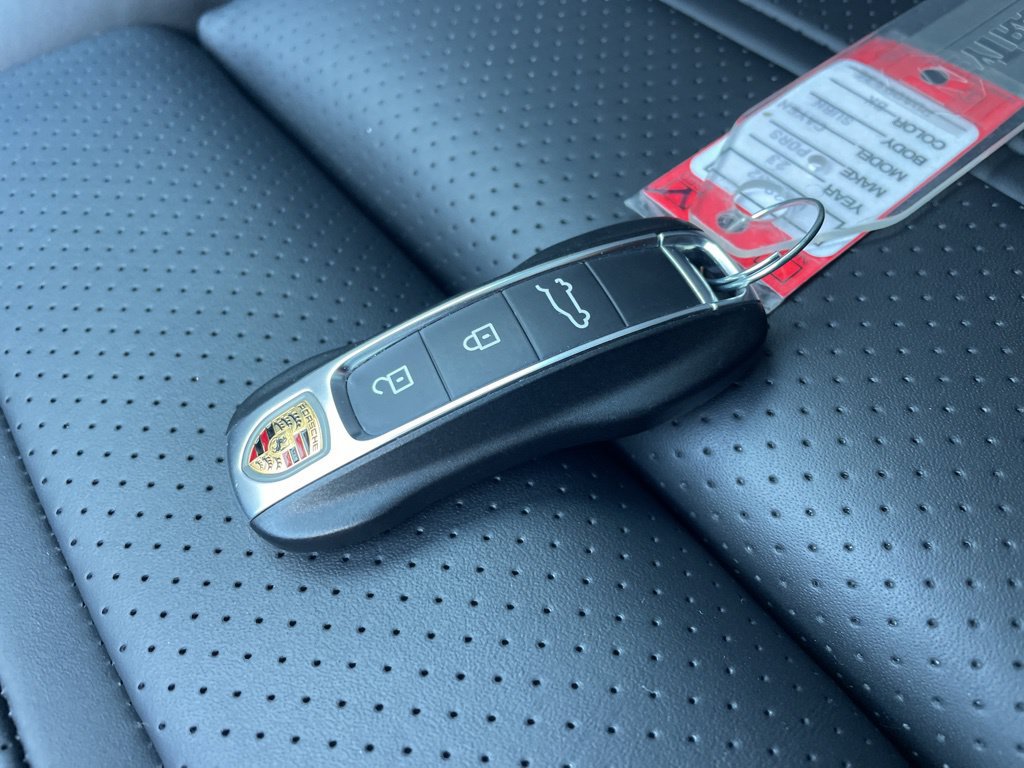 Certified 2023 Porsche Cayenne Platinum Edition AWD/4WD image 42