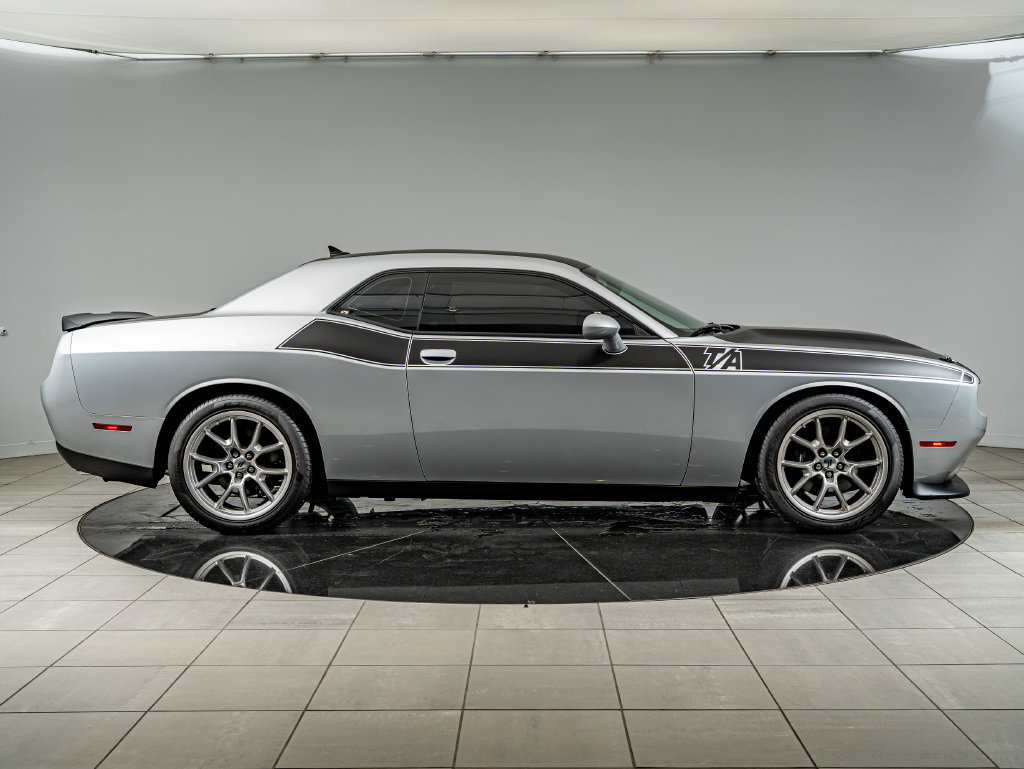 Used 2022 Dodge Challenger R/T w/ T/A Package RWD image 4