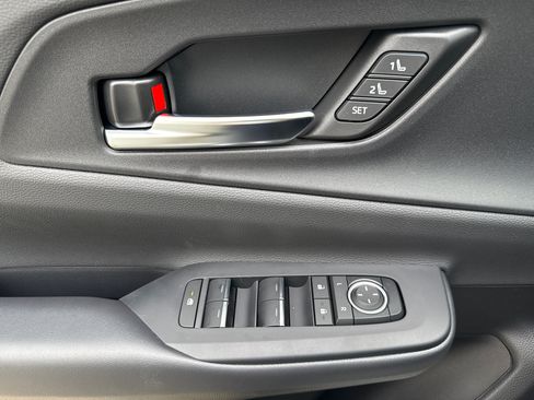 New 2026 Toyota Prius Plug-In Hybrid FWD image 26