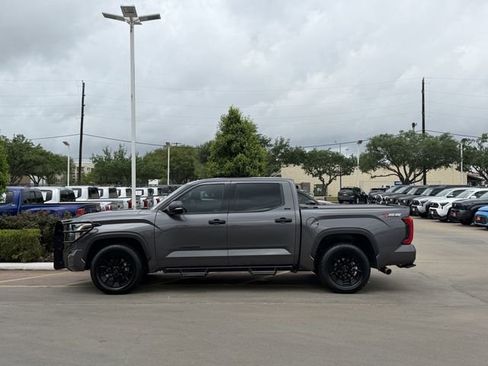 Used 2023 Toyota Tundra SR5 w/ SR5 Convenience Package RWD image 4