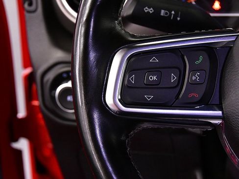 Used 2022 Jeep Wrangler Unlimited Sahara w/ Dual Top Group image 17