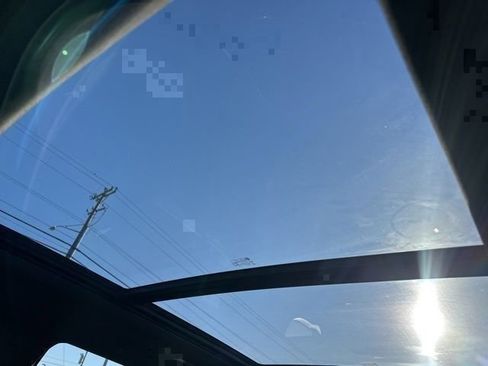 Used 2022 Chevrolet Tahoe LT w/ Luxury Package image 41