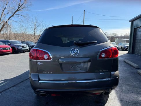 Used 2010 Buick Enclave CXL image 5