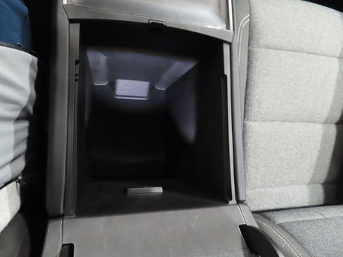 Used 2025 GMC Acadia Elevation image 25