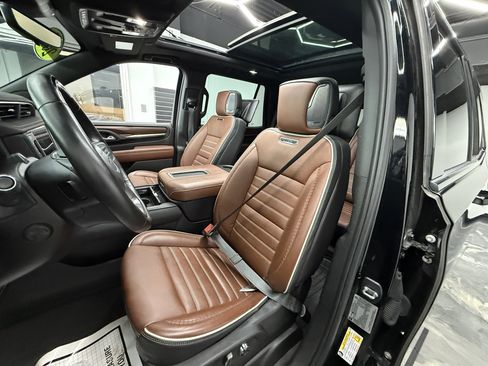 Used 2023 GMC Yukon Denali Ultimate image 10