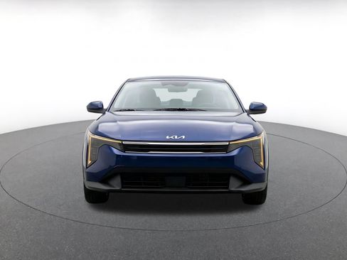 Used 2026 Kia K4 FWD image 2
