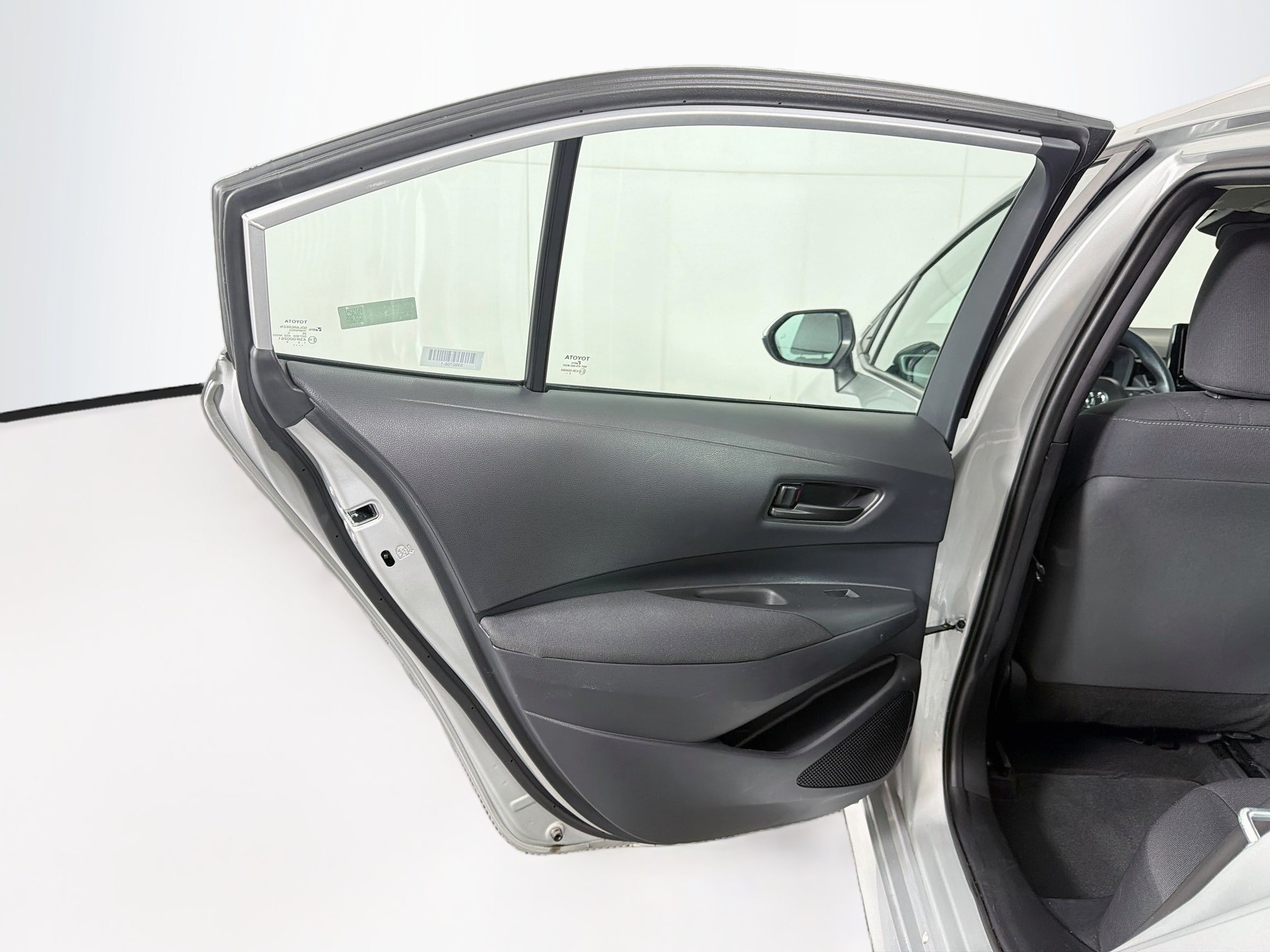 Used 2026 Toyota Corolla LE FWD image 25