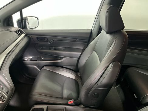 Used 2025 Honda Odyssey Sport-L image 28