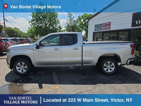 Used 2020 Chevrolet Silverado 1500 LT w/ Trailering Package AWD/4WD image 9