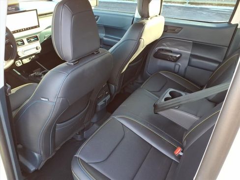 Certified 2025 Ford Maverick Lobo image 29