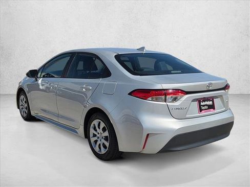 Used 2024 Toyota Corolla LE FWD image 8