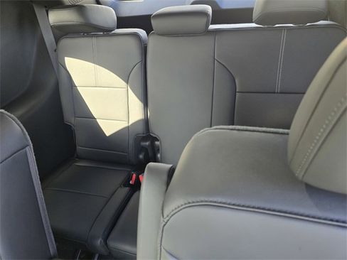 New 2026 GMC Acadia Elevation image 9