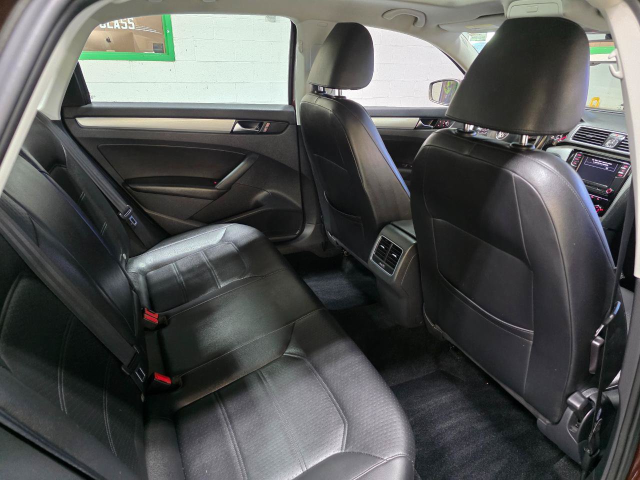 Used 2013 Volkswagen Passat TDI SE FWD image 21