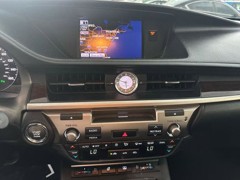 Used 2013 Lexus ES 350 w/ Luxury Pkg FWD image 15