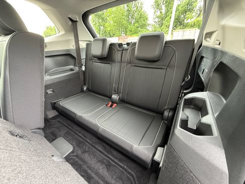 Used 2023 Volkswagen Tiguan SE FWD image 24