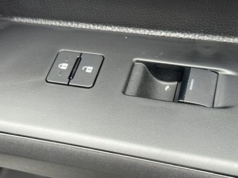 Used 2025 Toyota Tacoma SR5 image 22