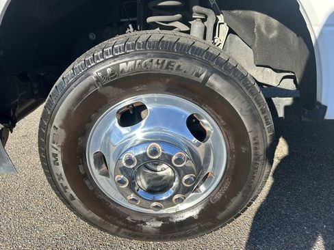 Used 2022 Ford F350 Lariat w/ Chrome Package image 9