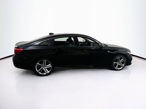 Used 2022 Honda Accord Sport image 4