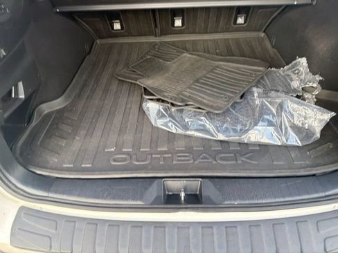 Used 2017 Subaru Outback 2.5i Limited AWD/4WD image 36