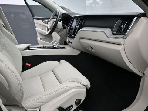 Used 2025 Volvo XC60 T8 Ultra w/ Protection Package Premier image 25