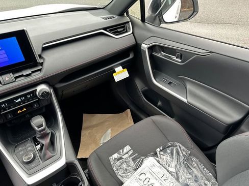 New 2025 Toyota RAV4 SE image 23