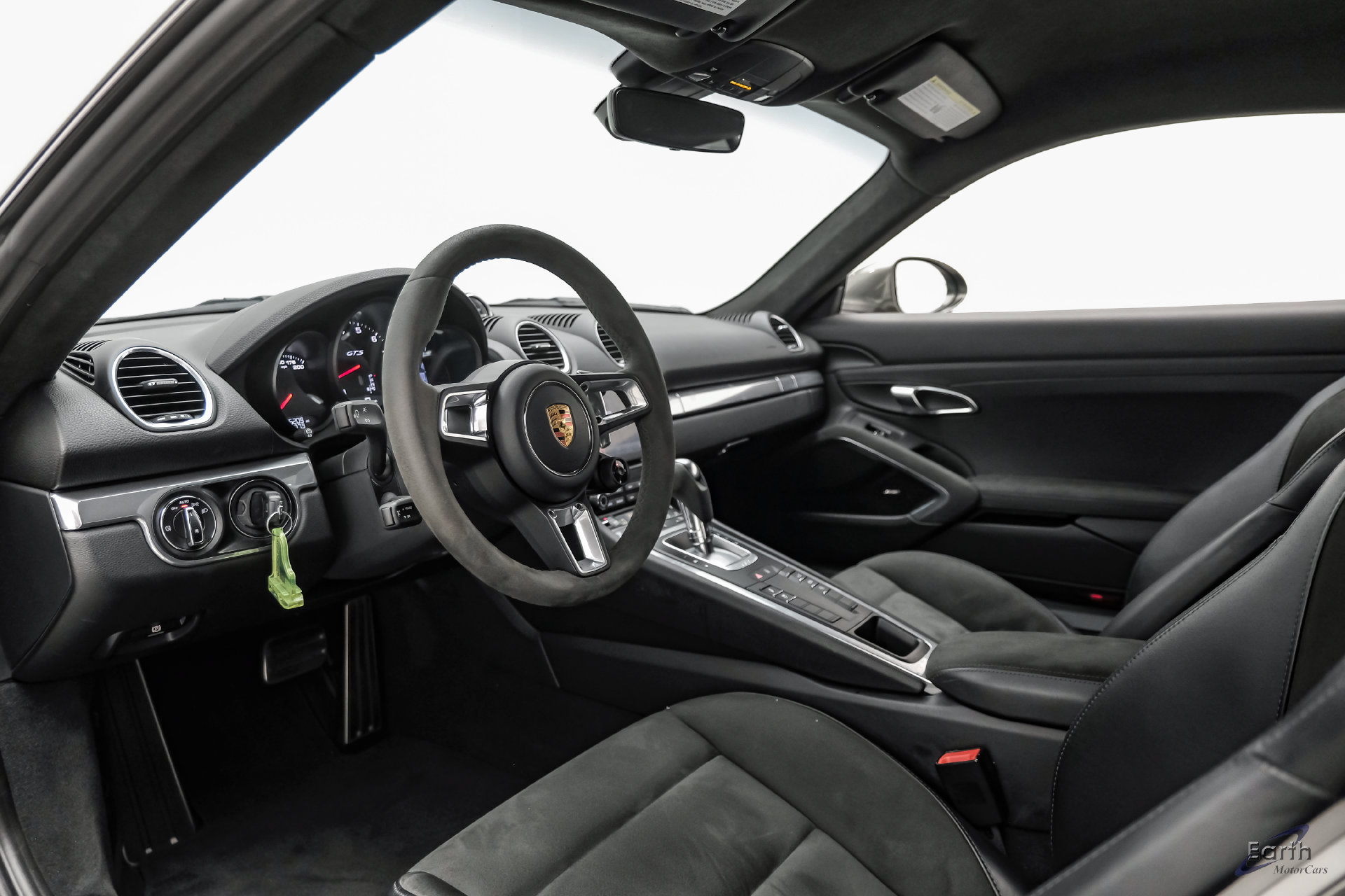 Used 2023 Porsche 718 Cayman GTS RWD image 33