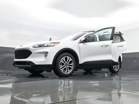Used 2022 Ford Escape SEL w/ Equipment Group 302A AWD/4WD image 33