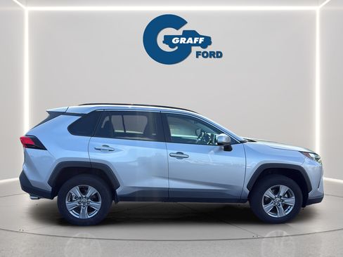 Used 2024 Toyota RAV4 XLE FWD image 6