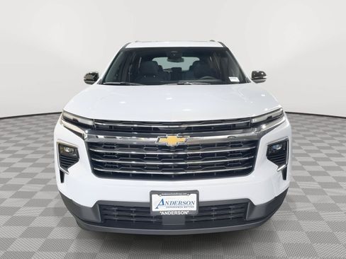 Used 2026 Chevrolet Traverse LT w/ Sun and Wheel Package AWD/4WD image 5
