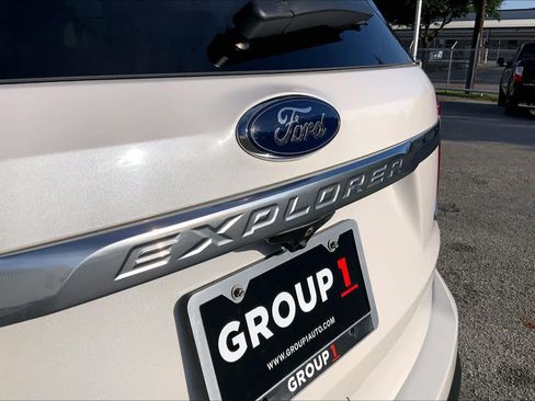 Used 2017 Ford Explorer Platinum AWD/4WD image 31