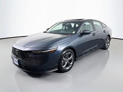 Certified 2023 Honda Accord EX image 3