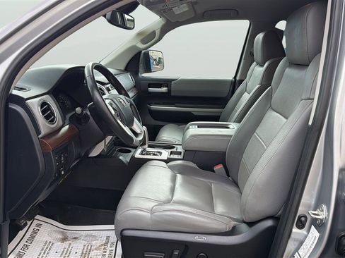 Used 2019 Toyota Tundra Limited w/ Limited Premium Package image 11
