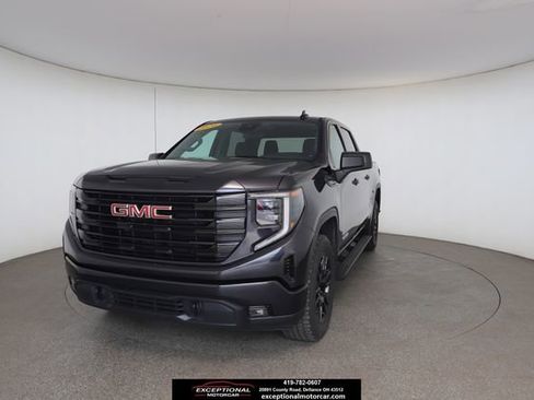 Used 2024 GMC Sierra 1500 Elevation AWD/4WD image 1