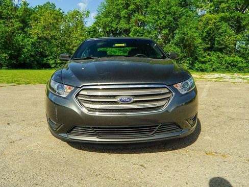 Used 2019 Ford Taurus SEL w/ Equipment Group 201A FWD image 7