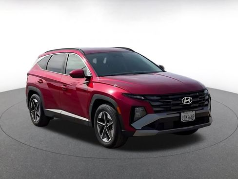 Used 2025 Hyundai Tucson SEL image 2