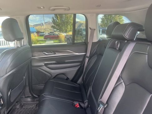 Used 2023 Jeep Grand Cherokee Limited w/ Trailer Tow Prep Group (B) image 17