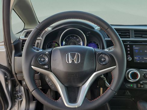 Used 2019 Honda Fit Sport image 11