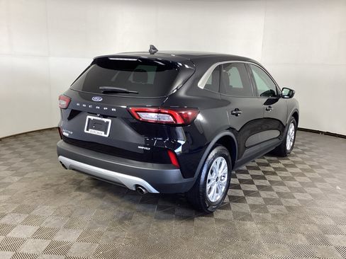 Used 2023 Ford Escape Active AWD/4WD image 2