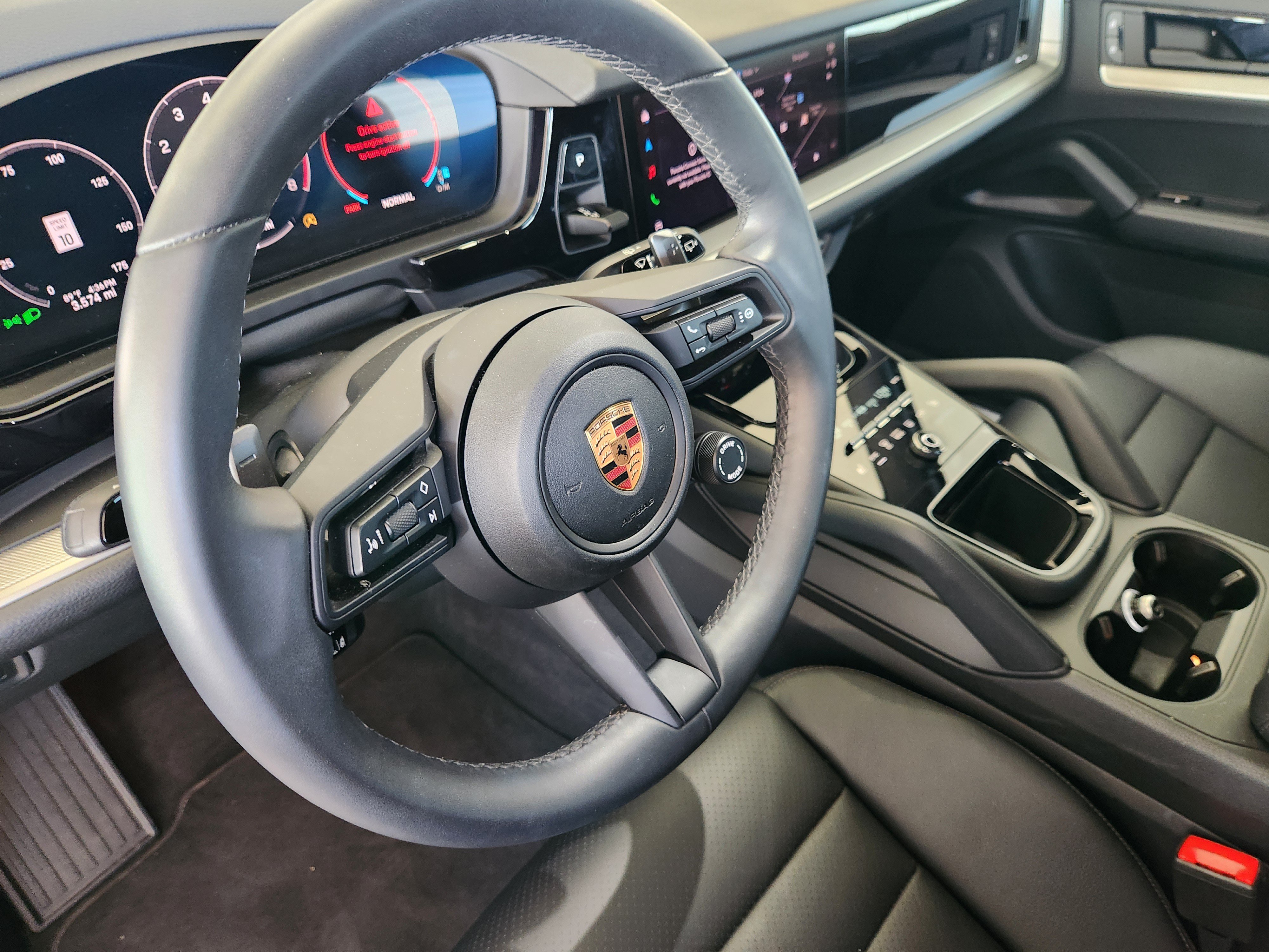 Certified 2026 Porsche Cayenne AWD/4WD image 4