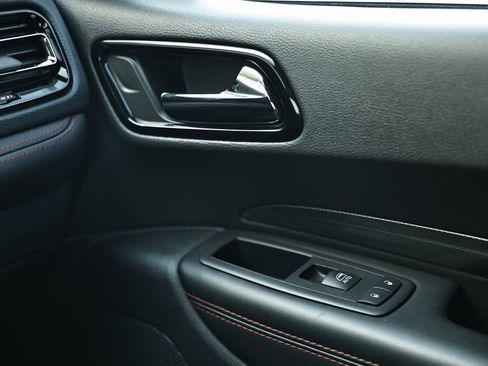 Used 2024 Dodge Durango GT image 39